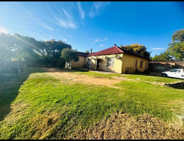 21 BEDROOM HOUSE FOR SALE IN PARKHILL GARDENS